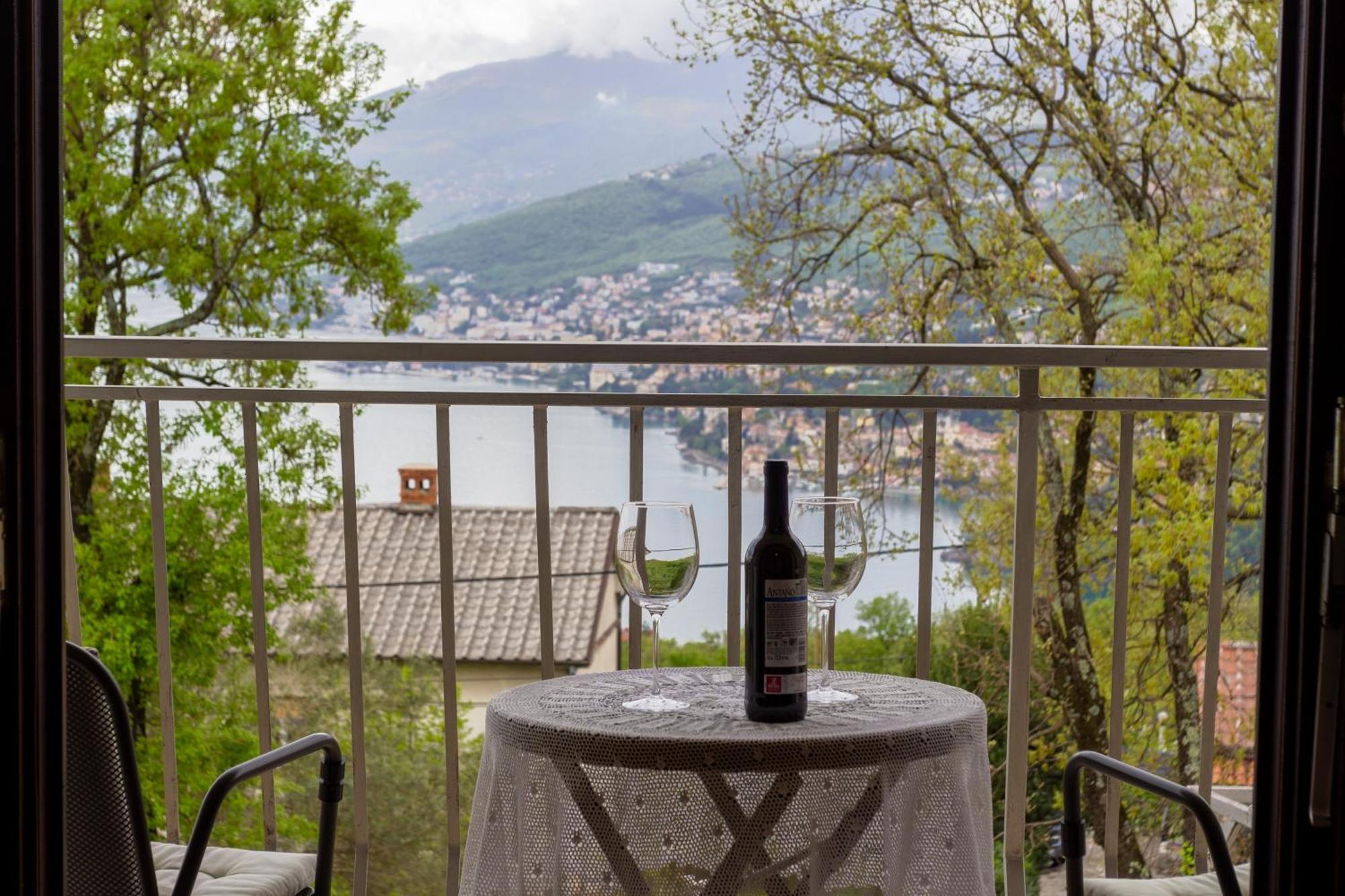 Appartement Sea View Retreat With 170Mbps Wifi And Sunny Balcony à Kastav Extérieur photo